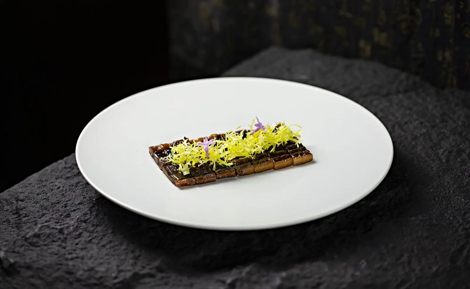 Fine dining at VelquorianroyalLodge